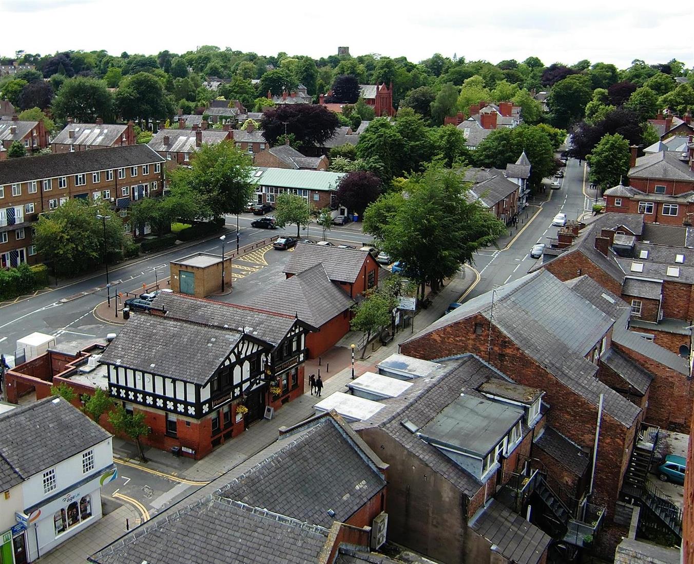 Altrincham, The Grapes, Regent Rd, 2012