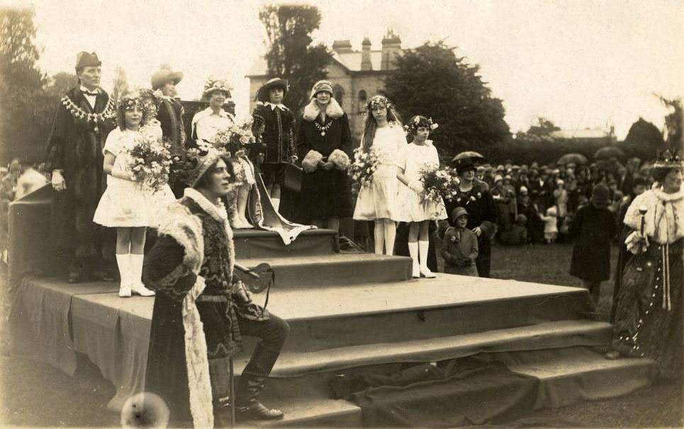 Rose Queen, Mayor and King Carnival, Devisdale, 1929
