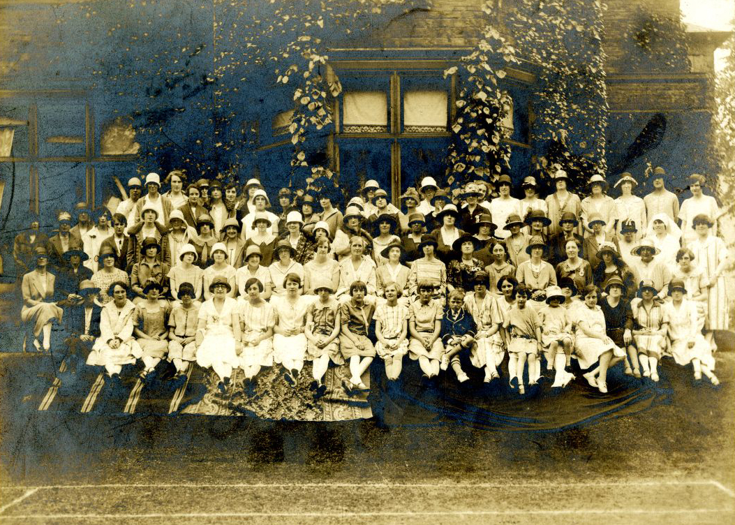 Culcheth Hall School old girls ruinion, 1925
