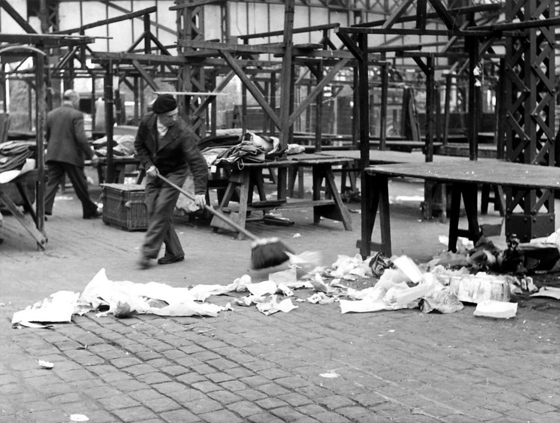 One Day in Alltrincham Market 1956 (32) Altrincham Area Image Archive Ian Gee IG0496PHOTOr